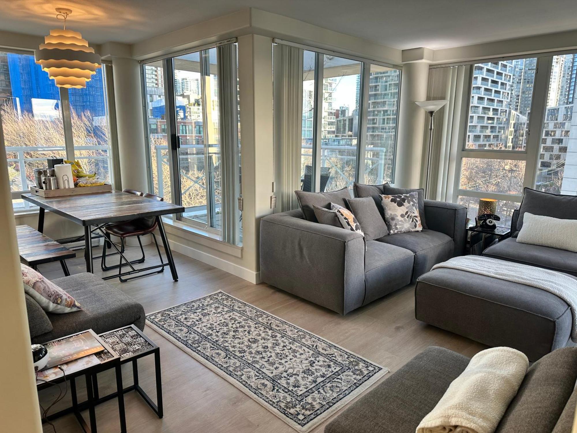 Penthouses Of Beach Ave Vancouver Exteriör bild