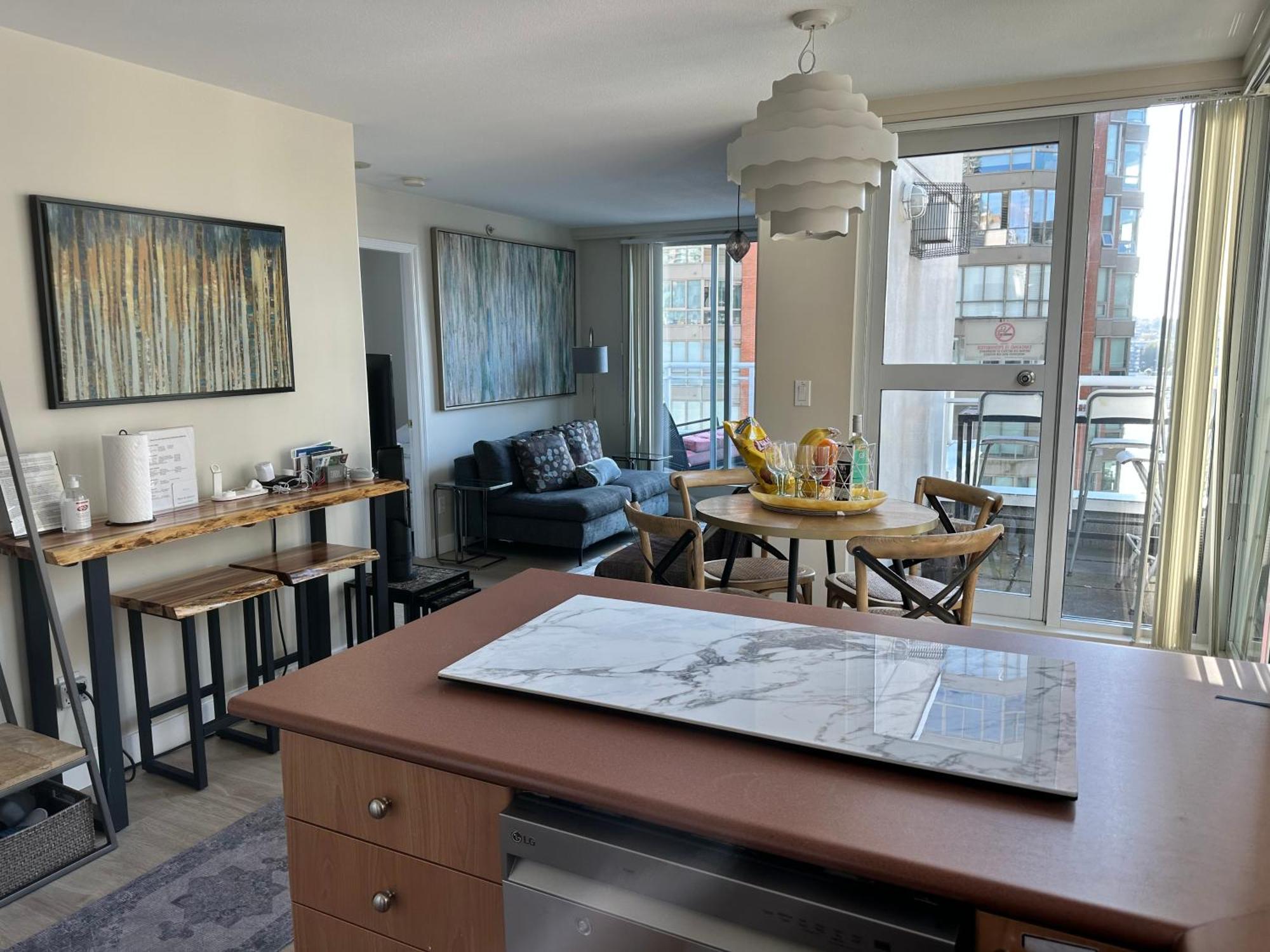 Penthouses Of Beach Ave Vancouver Exteriör bild