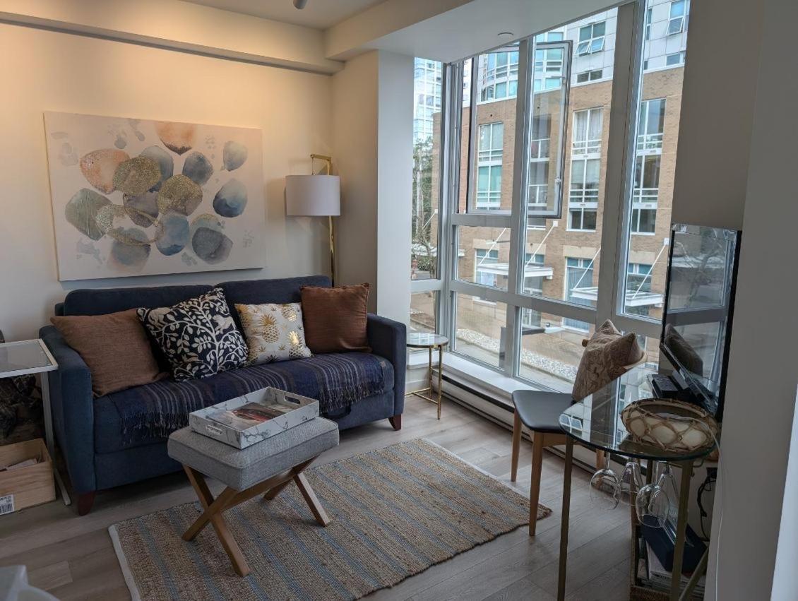 Penthouses Of Beach Ave Vancouver Exteriör bild